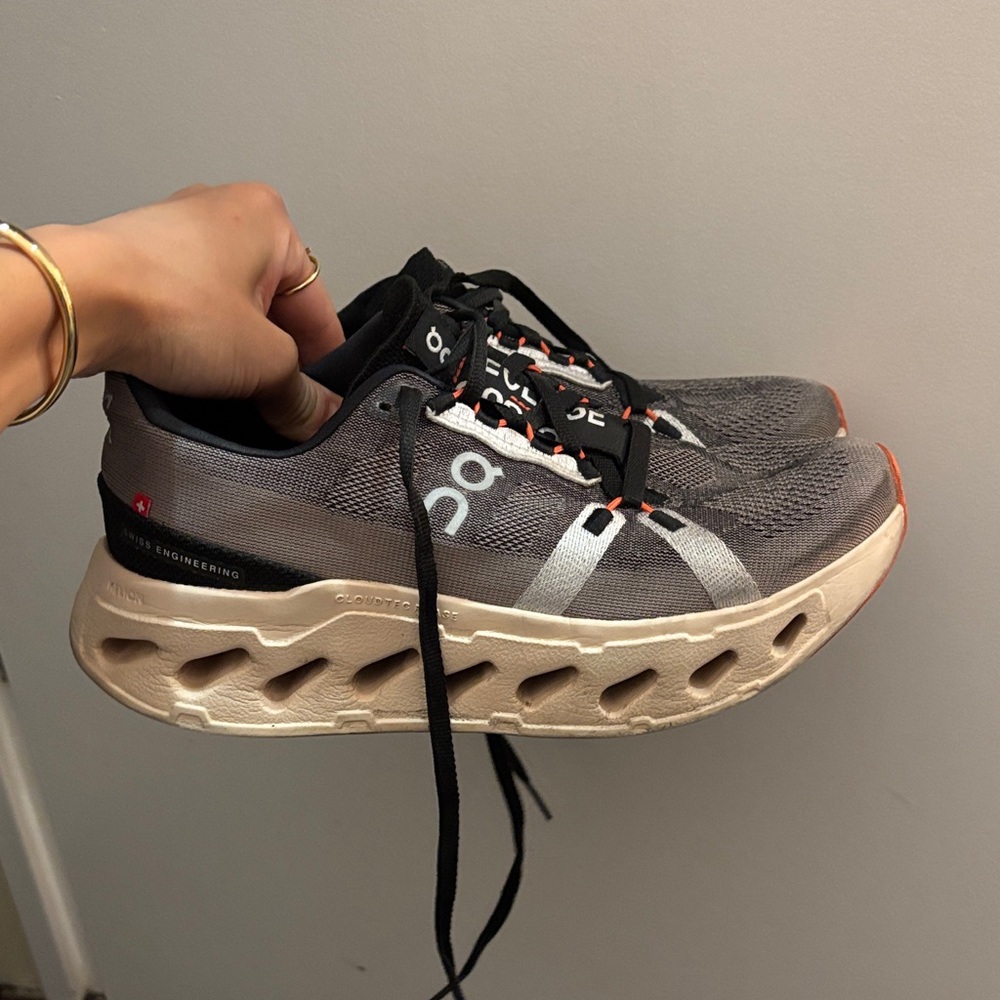 On CloudEclipse Road Running Shoes
